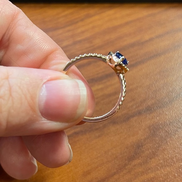 Pandora Elevated Heart Ring - Picture 2 of 2